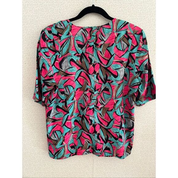 Vintage Giorgio Armani blouse. - Picture 6 of 10